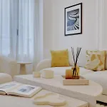 Pick A Flat's In Opera- Rue Lafitte Paris